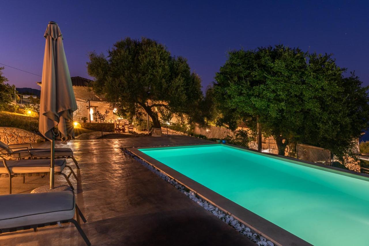 Yiameli Villas With Private Pool Skinária Habitación foto
